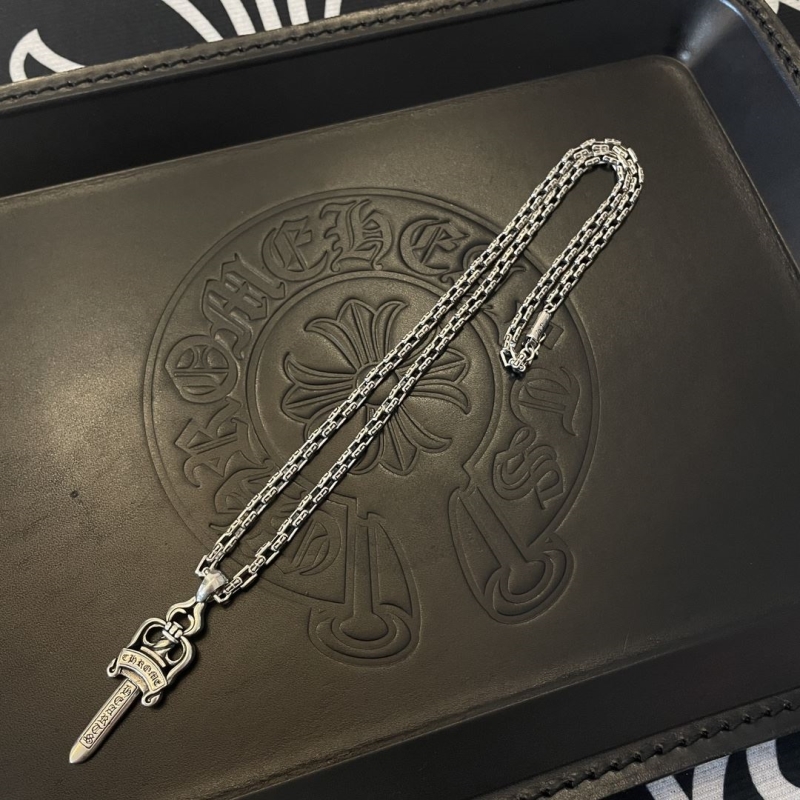 Ch**me He**ts necklaces